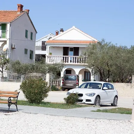 Mare-more W Balcony And Front And View *