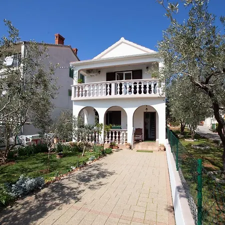Mare-more W Balcony And Front And View *