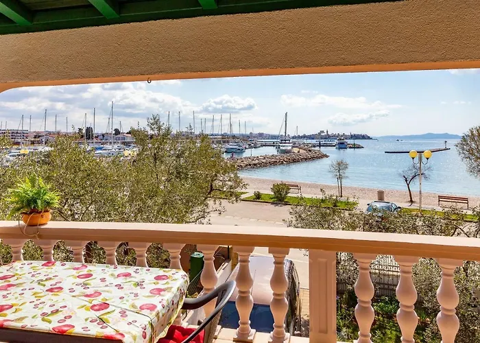 Mare-more W Balcony And Front And View * Ζαντάρ