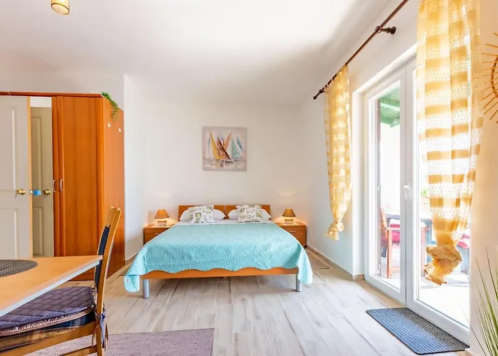 Mare-more W Balcony And Front And View * Ζαντάρ