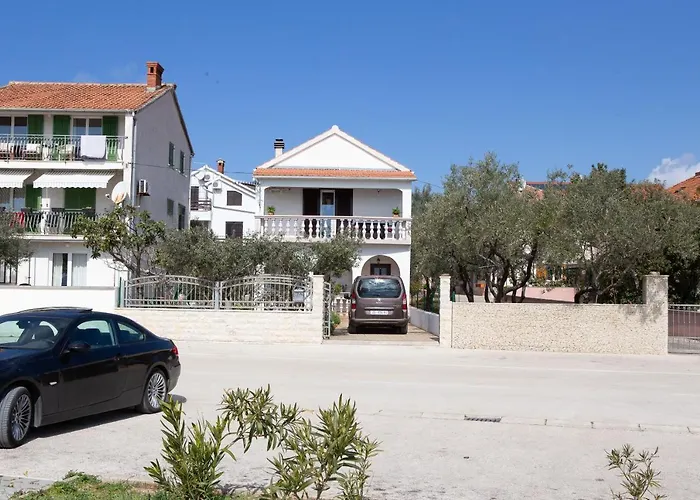 Mare-more W Balcony And Front And View *